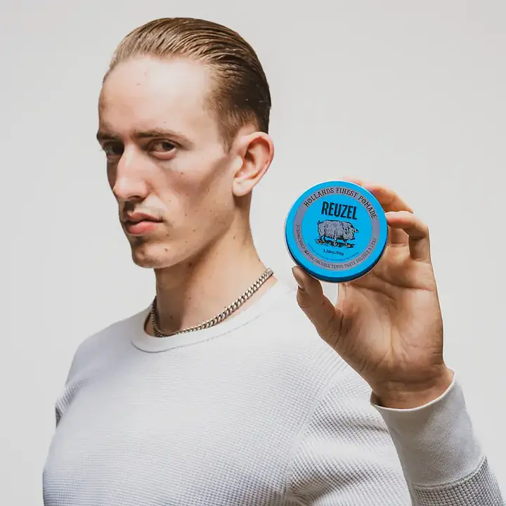 REU BLUE POMADE PIG 3.38 oz 95g - Master